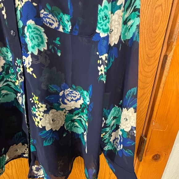 Old Navy Floral Print Shirt - Navy and Green - Picture 7 of 8